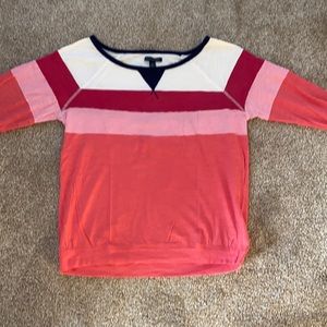 American Eagle Size M 3/4 Length Top